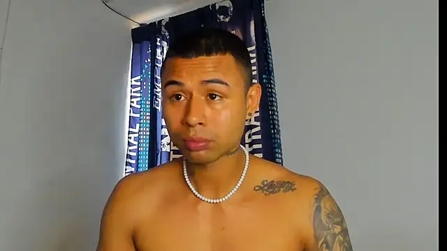 _Logan_Colton_ live sex cam