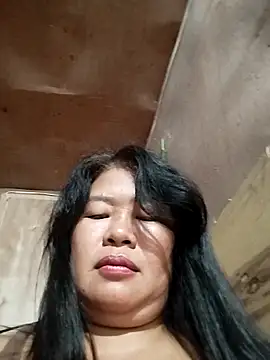 Lovelywoman43's cam snapshot