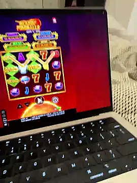 Bubbleliyah live sex cam