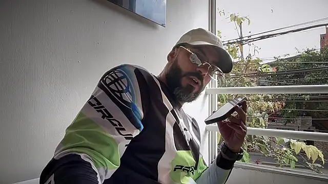 romeolovedark live sex cam