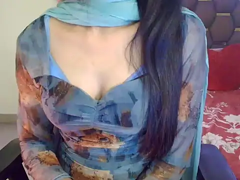 CUTE_princess_143's cam snapshot