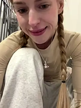 kira_mia's cam snapshot