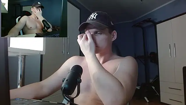 Poliglotjoe1's cam snapshot