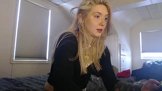 tattoobbgirl's cam snapshot