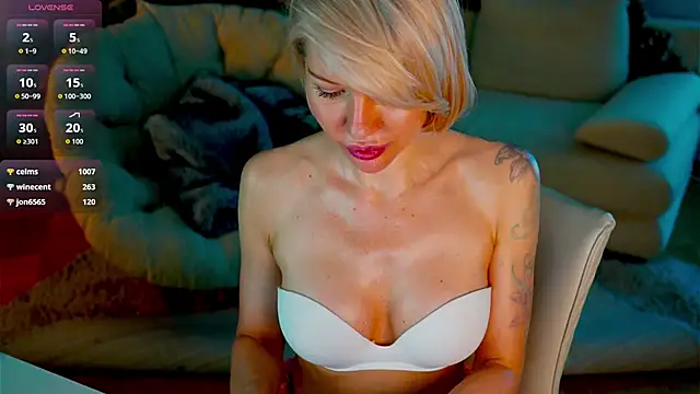 Lindsi_Luvviv's cam snapshot