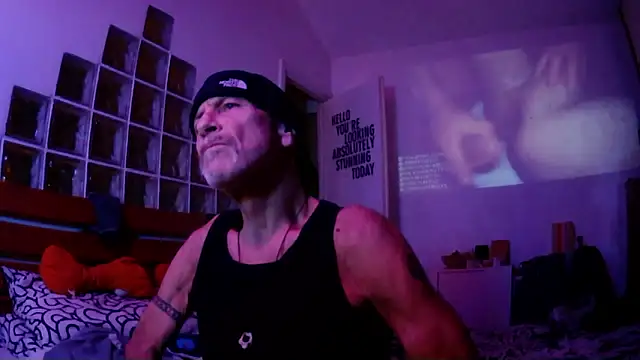 4skinlvrI's cam snapshot