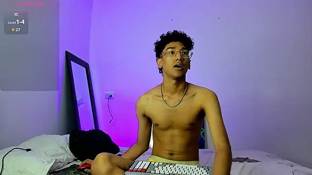 harrytwink18 live sex cam