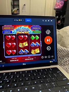 Bubbleliyah live sex cam