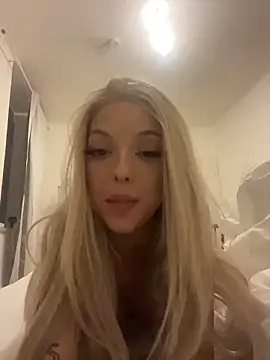 MiaTamara's cam snapshot