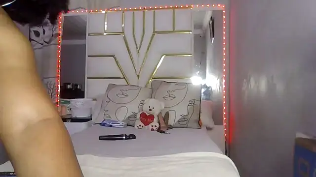 SexyyNana's cam snapshot