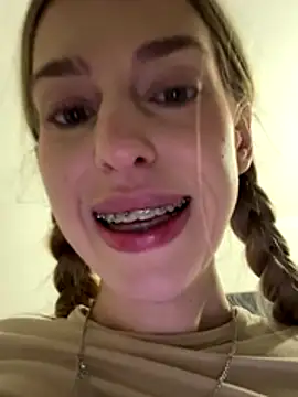 kira_mia's cam snapshot