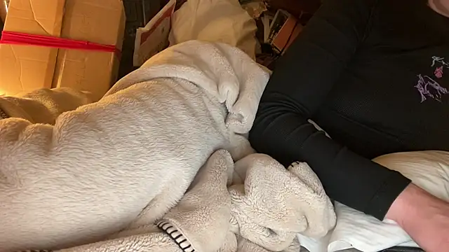 18yoteenvirgin's cam snapshot