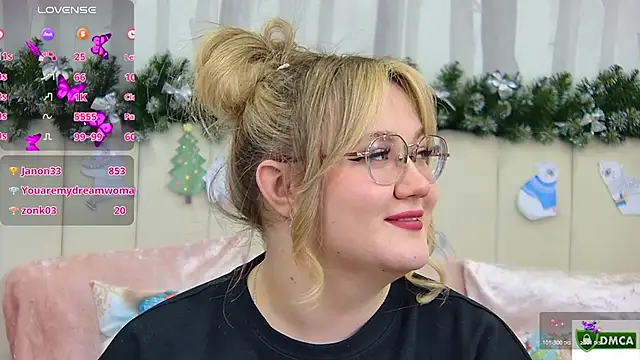 Nancy_Mooree's cam snapshot