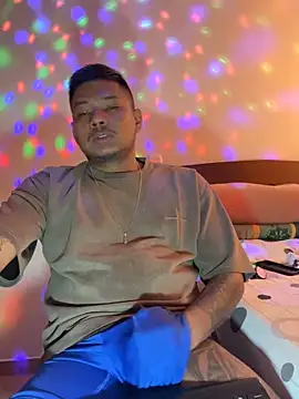 Saipuer31 live sex cam