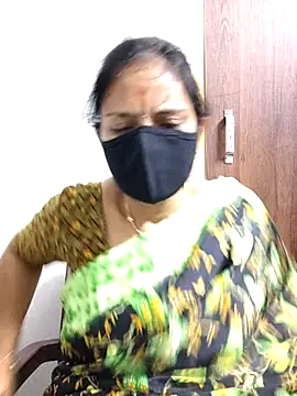 Queen-Neha's cam snapshot