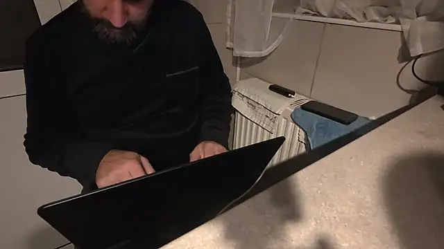 TARKAN1's cam snapshot