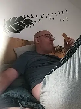 bogland33's cam snapshot