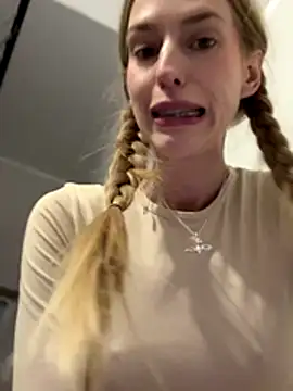 kira_mia's cam snapshot