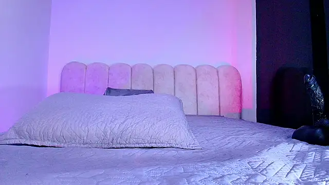 mia_stanfort's cam snapshot