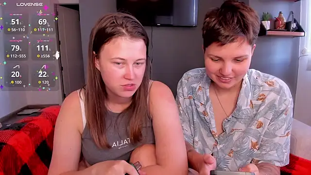 Tenderly_Couple's cam snapshot