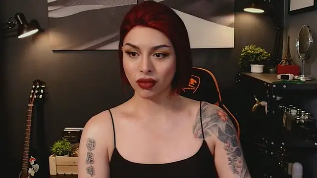 LetisiaRocks live sex cam