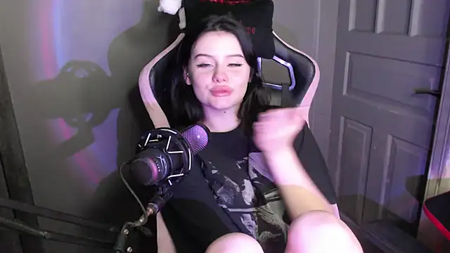 Moon_raven's cam snapshot