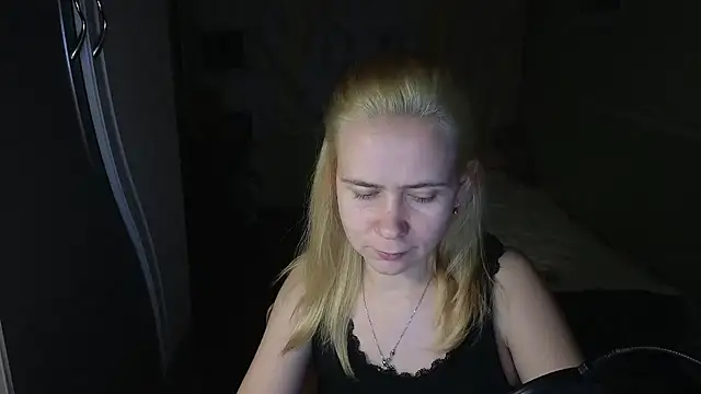 Riley_Roo's cam snapshot