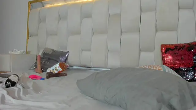 Hanna_lens's cam snapshot