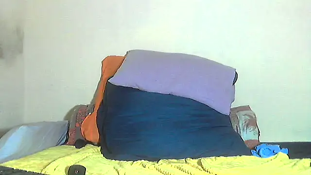 AnnabigpussyXO's cam snapshot