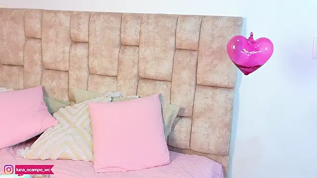 LunaOcampo_'s cam snapshot