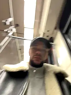 Lionayowe live sex cam