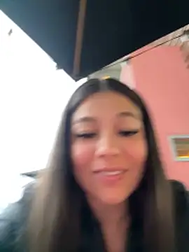 Alyshanon18's cam snapshot