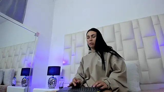 Ariana_rouse live sex cam