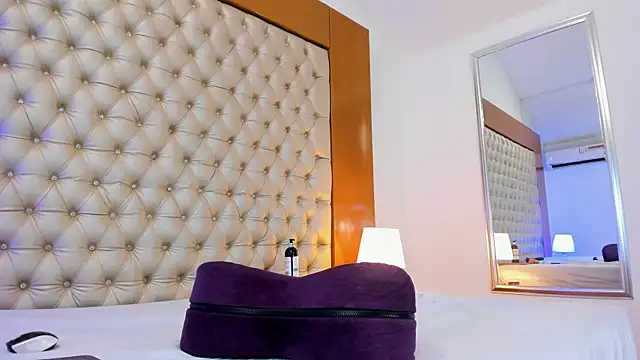 AlinaMilf live sex cam