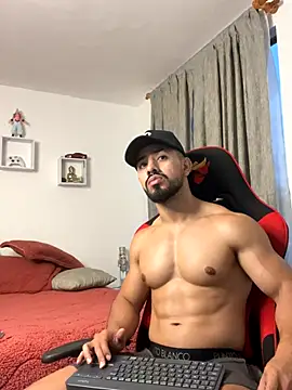 Ezzio_Scolaro live sex cam