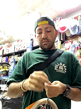 JuanZapata33 live sex cam