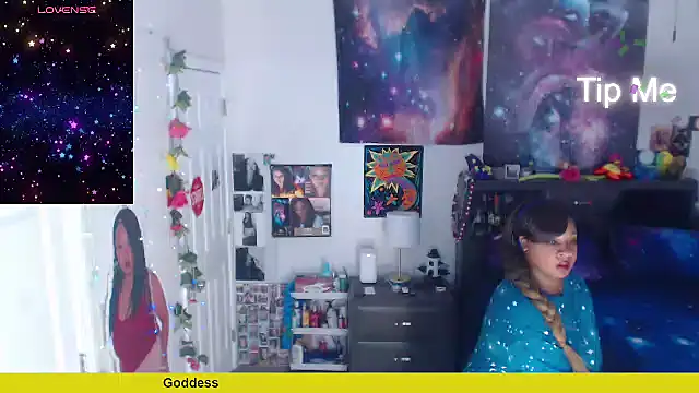 CosmicDream143 live sex cam