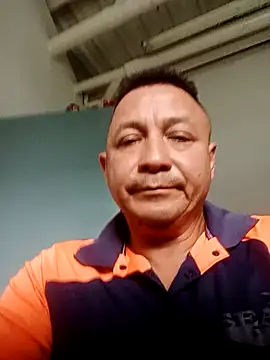 luchoarr's cam snapshot