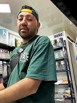 JuanZapata33 live sex cam