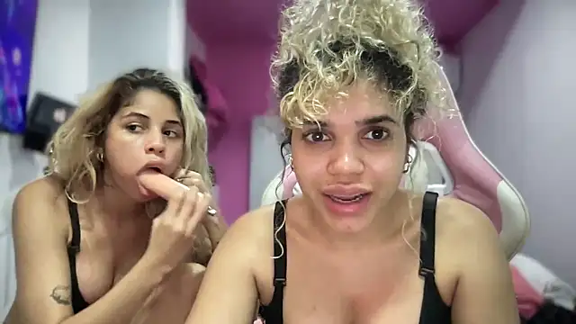 brithneysquirt live sex cam