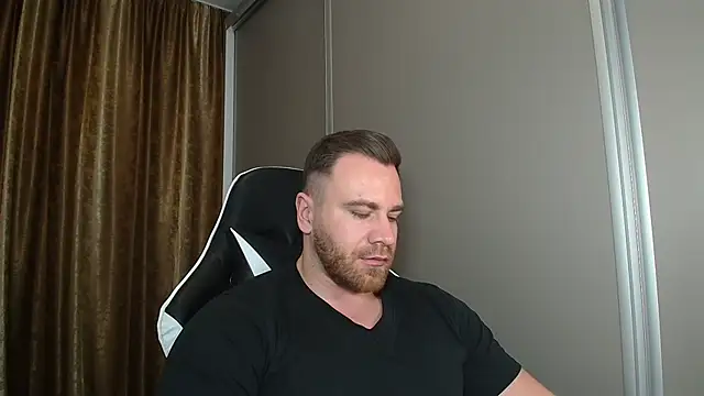 Thori92 live sex cam