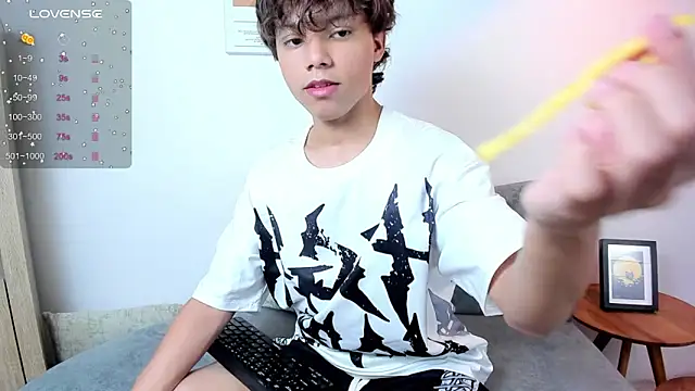 Honeymoon_sariel's cam snapshot