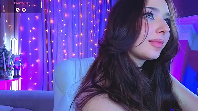 Lucy_louras live sex cam