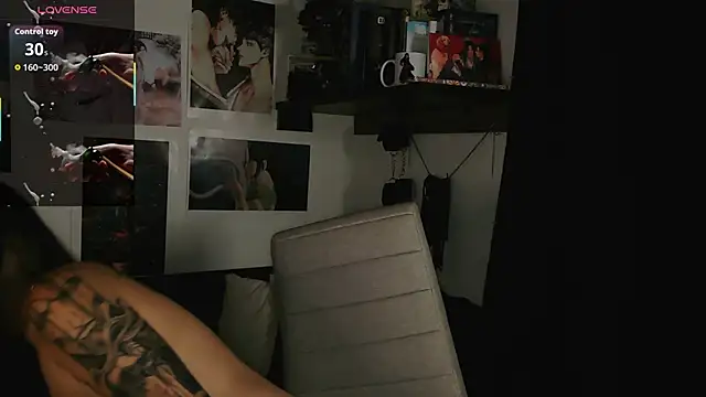 BLACKTSUKI7_'s cam snapshot