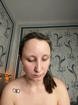 Lally_Girasole's cam snapshot