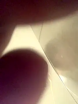 Creamy_bitchxxx's cam snapshot