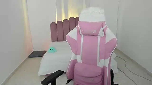 Meghan_russo07's cam snapshot