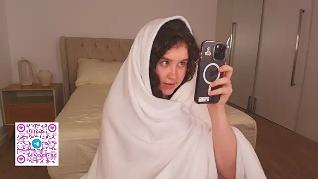 Ariella_Sol live sex cam