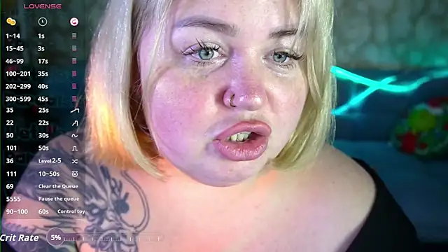 ZaraReignn's cam snapshot