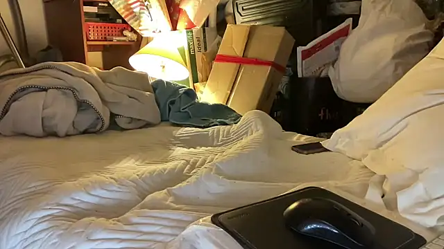 18yoteenvirgin's cam snapshot